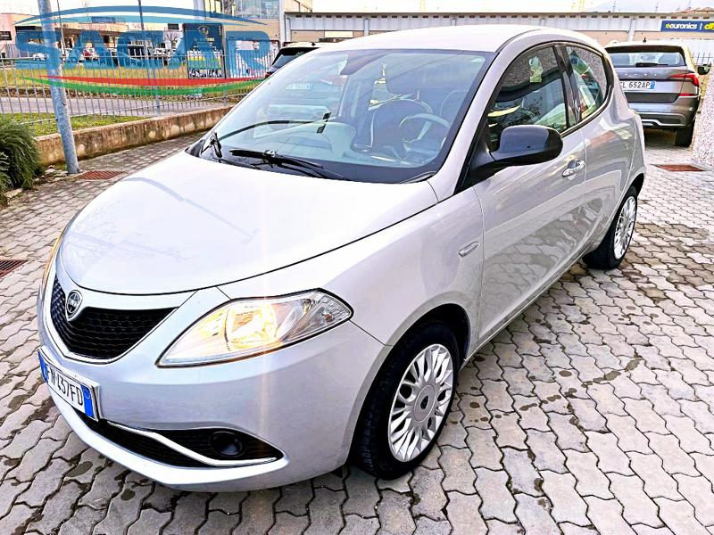 LANCIA YPSILON 1.2 69 CV 5 PORTE GOLD