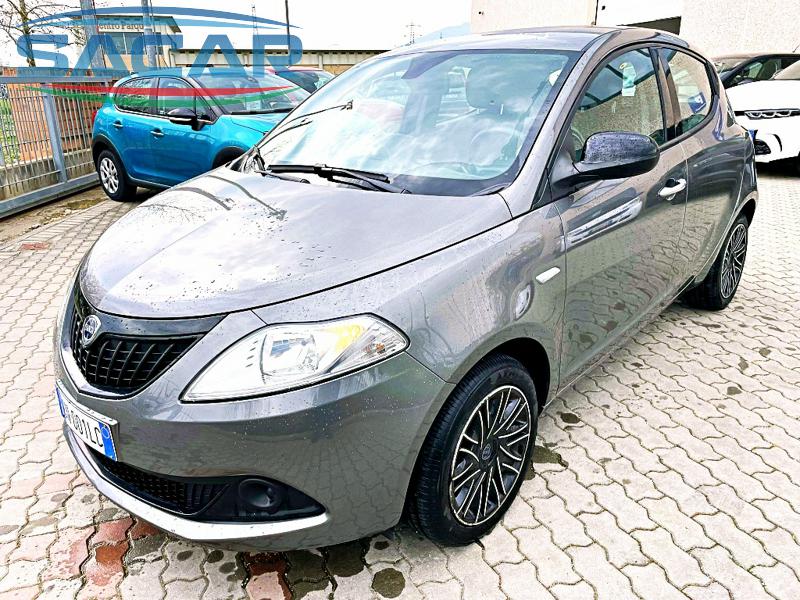 LANCIA YPSILON 1.0 70CV HYBRID SILVER