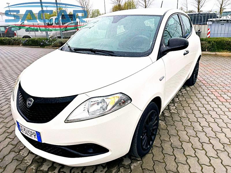 LANCIA YPSILON 1.0 70CV 5P HYBRID SILVER