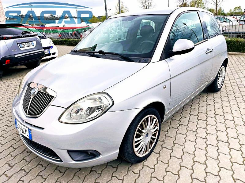 LANCIA YPSILON 1.2 69 CV ARGENTO